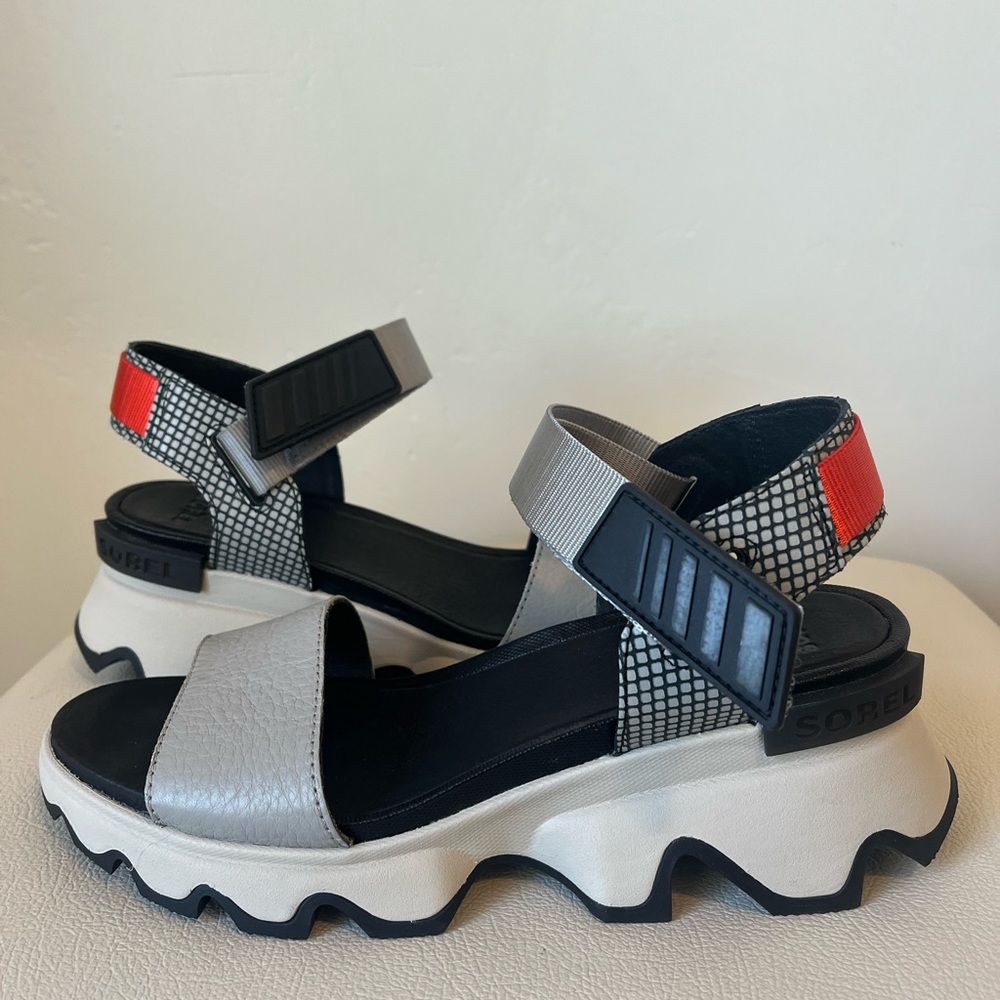 Sorel Gray Leather Wedge Ankle Strap Sandals … Gem